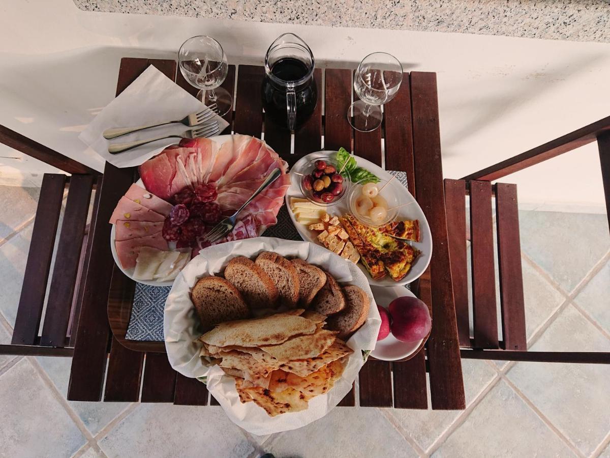 Agriturismo Desole مونتي المظهر الخارجي الصورة